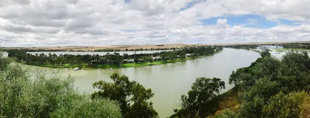 Murray River Houseboat Adventure. South Australia